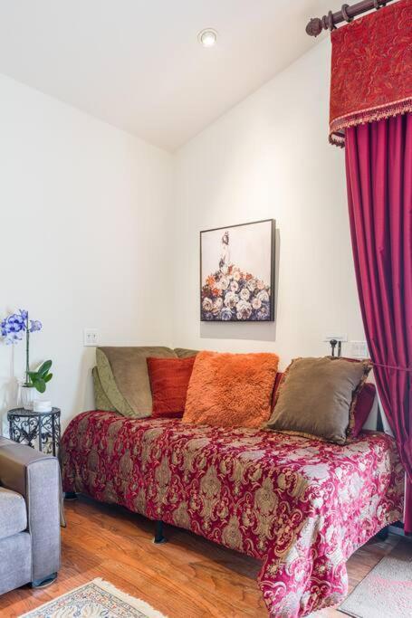 Entire Second Flr - Santa Monica Luxury Roman Villa Los Angeles Eksteriør billede