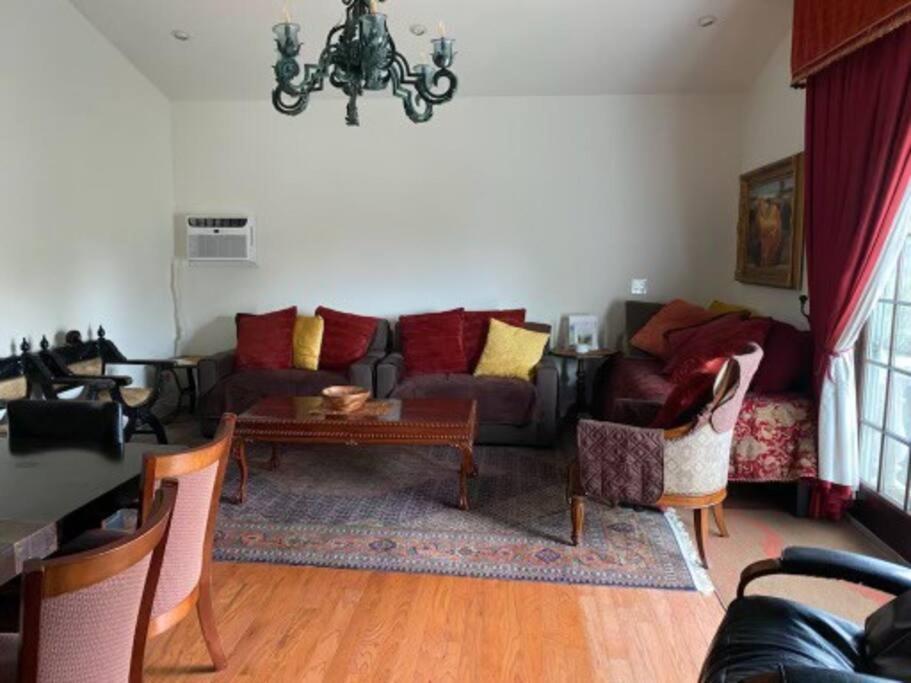 Entire Second Flr - Santa Monica Luxury Roman Villa Los Angeles Eksteriør billede